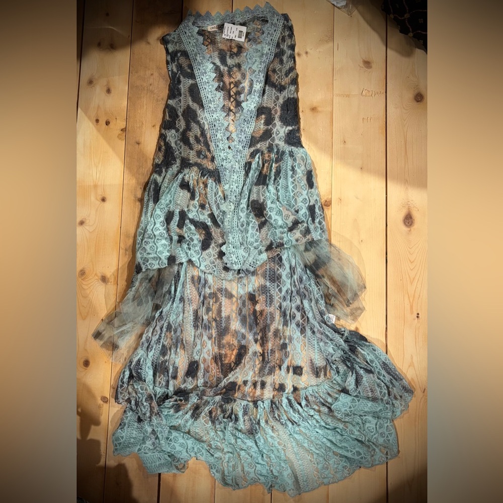 Gorgeous! Origami Leopard Print Sleeveless Tulle Hi-Lo Duster Vest — Price Firm - Picture 5 of 16